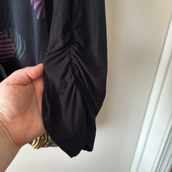 Flutter Mixed Print Tunic Tee - Picture 4 of 8